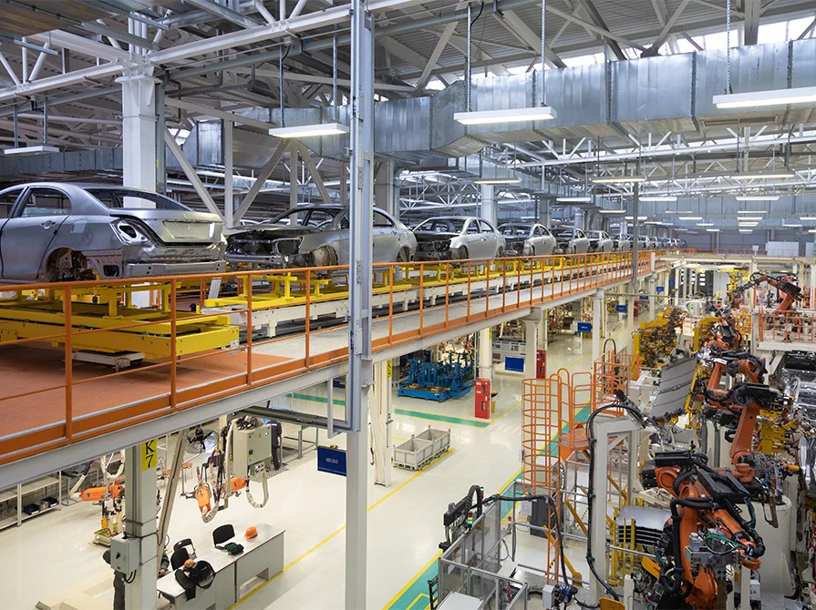 driving-efficiency-the-role-of-smart-industrial-lighting-in-automobile-manufacturing-assembly-lines